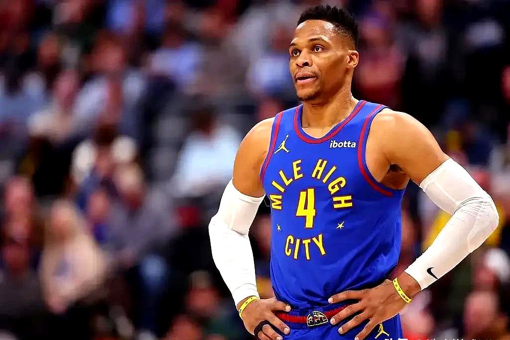 100T险胜FLY,Perkz团战一打五焦点之战成都决赛之夜,点燃全场激情的简单介绍 100T险胜FLY,Perkz团战一打五焦点之战成都决赛之夜,点燃全场激情的简单介绍