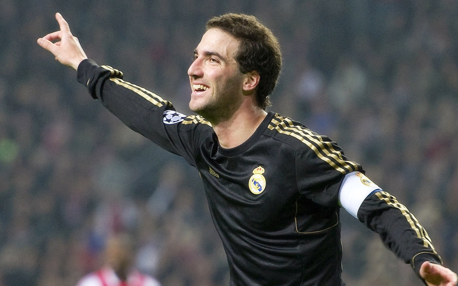 欧冠决赛之夜，迪巴拉的魔法时刻，如何成为冠军归属的终极胜负手？